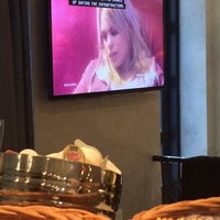 4/21/2014 tarihinde Elvis D.ziyaretçi tarafından Audrey Cafe &amp;amp; Lounge'de çekilen fotoğraf