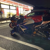 Photo taken at 7-Eleven by たけちゃん on 5/6/2021