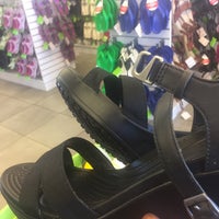 croc store pier park