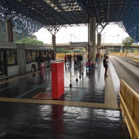 Photo taken at Estação Mercado / Parque Dom Pedro II (Expresso Tiradentes) by Eduardo P. on 5/8/2016