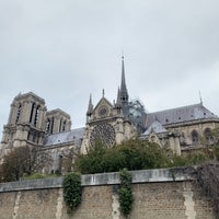 Photo taken at Batobus [Notre Dame] by Abdullah T. on 10/24/2018