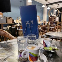 Photo taken at Café 1893 - Grand Café Riche by Jordi S. on 12/8/2022