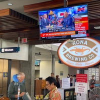 Foto scattata a Kona Brewing Co. da JUNYA K. il 1/7/2020