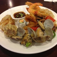 รูปภาพถ่ายที่ Vegas Seafood Buffet โดย Naela D. เมื่อ 10/3/2013