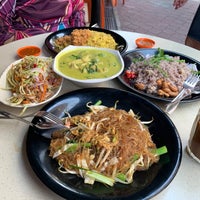 Photo taken at 21 Street Eating House by Khoo L. on 9/22/2019