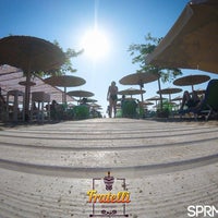 รูปภาพถ่ายที่ Fratelli Beach &amp;amp; Cocktail Bar โดย Fratelli Beach &amp;amp; Cocktail Bar เมื่อ 12/9/2017