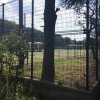 Photo taken at 光が丘公園 テニスコート by じんござえもん た. on 9/15/2021
