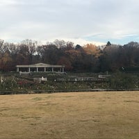 Photo taken at バラ園 by じんござえもん た. on 12/12/2023