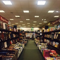 Photo taken at Barnes &amp;amp; Noble by Ghadah . on 10/2/2015