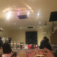 Foto tirada no(a) The Fabulous Dessert Cafe por Inknk S. em 7/24/2016