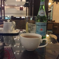 Das Foto wurde bei Al Bustan Rotana Hotel  فندق البستان روتانا von Sulaiman A. am 6/16/2016 aufgenommen