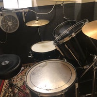 รูปภาพถ่ายที่ Rivington Music Rehearsal Studios โดย Clara เมื่อ 8/22/2019