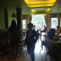 8/19/2013에 Saanya G.님이 Hatvala Tea House / Café Restaurant에서 찍은 사진