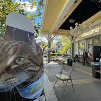 4/26/2021 tarihinde Kathy 👩🏻‍💻 L.ziyaretçi tarafından Caffe Strada'de çekilen fotoğraf