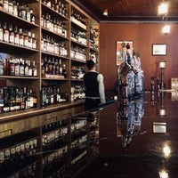 Photo prise au The Exciseman Wine &amp;amp; Whisky Bar par Joel W. le2/23/2019