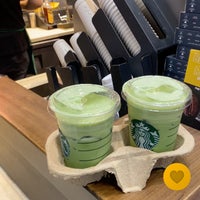 Das Foto wurde bei Starbucks von بيادر am 8/1/2022 aufgenommen