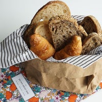 รูปภาพถ่ายที่ The Brown Bread Bag - Hotel Miró Breakfast โดย Igor C. เมื่อ 7/4/2018