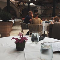 Photo taken at Wolfgang Puck by Fahad on 8/20/2022