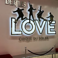 Foto diambil di The Beatles LOVE (Cirque du Soleil) oleh A . pada 6/21/2023
