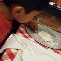Photo taken at Grimaldi&amp;#39;s Pizzeria by Val R. on 7/30/2019