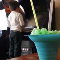 Foto scattata a Cool Cones Shave Ice da Yadi G. il 6/14/2014