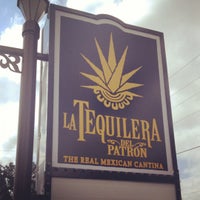 Foto tirada no(a) La Tequilera Del Patron - San Antonio Mexican Restaurant por John Z. em 11/15/2012
