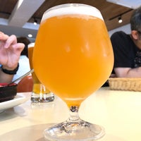 Photo taken at Sakazuki Brewing by 伊 湯. on 8/8/2020