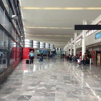 4/24/2013에 Mario R.님이 티후아나 국제공항 (TIJ)에서 찍은 사진