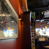 รูปภาพถ่ายที่ Zizzo&amp;#39;s Coffeehouse &amp;amp; Wine Bar โดย Jeremy G. เมื่อ 6/23/2019