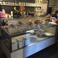 3/22/2016 tarihinde Brian R.ziyaretçi tarafından Caffé Aficionado'de çekilen fotoğraf