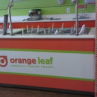 Photo taken at Orange Leaf Frozen Yogurt by DaisyElf on 11/23/2012