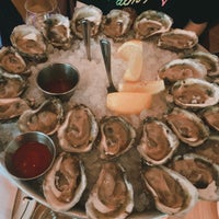 Photo taken at Mermaid Oyster Bar by Nong on 10/2/2022