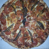 Снимок сделан в Uncle Maddio&amp;#39;s Pizza Joint пользователем Wayne P. 11/14/2014