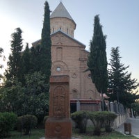 Photo taken at Ejmiatsin Armenian Apostolic Church by Roman U. on 10/8/2018