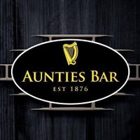 Foto tirada no(a) Aunties Bar por Aunties Bar em 12/5/2017