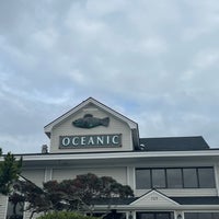 Foto diambil di The Oceanic Restaurant oleh Donna pada 2/19/2023