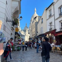 Photo taken at Montmartre by Donna on 10/19/2021