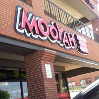 Photo taken at MOOYAH Burgers, Fries &amp;amp; Shakes by Aimee C. on 4/14/2013