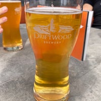Photo taken at Driftwood Brewing Company by Alex C. on 9/17/2022