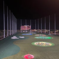 Foto diambil di Topgolf oleh Alex C. pada 3/31/2024