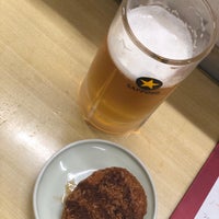 Photo taken at 酒・立ち飲み 喜多屋 by しん よ. on 5/25/2019