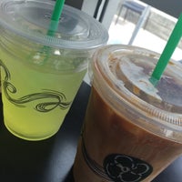 Photo taken at Starbucks by Archiraya O. on 7/19/2015