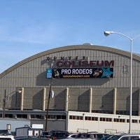 Foto scattata a Denver Coliseum da Brandon L. il 1/19/2020