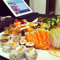 Foto diambil di Himitsu Culinária Japonesa oleh Thiago M. pada 11/24/2012