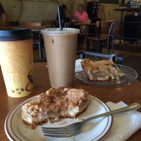Photo prise au Cedarburg Coffee Roastery par Gregory ☕️💪 T. le8/7/2016