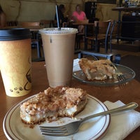 Foto scattata a Cedarburg Coffee Roastery da Gregory ☕️💪 T. il 8/6/2016