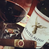 6/5/2014にElsa V.がAficionados Cigars &amp;amp; Wineで撮った写真