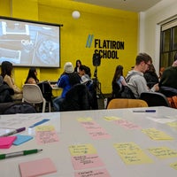 Foto diambil di Flatiron School oleh Shayna A. pada 12/5/2019