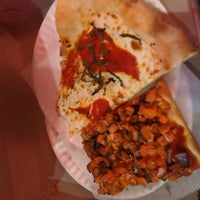 12/15/2019 tarihinde Shayna A.ziyaretçi tarafından Saba&amp;#39;s Pizza'de çekilen fotoğraf