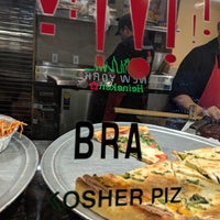 Das Foto wurde bei Bravo Pizza von Shayna A. am 9/23/2018 aufgenommen